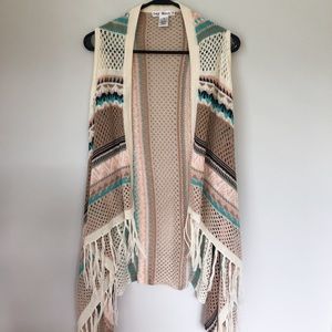 Ladies’ Knit Fringe Vest